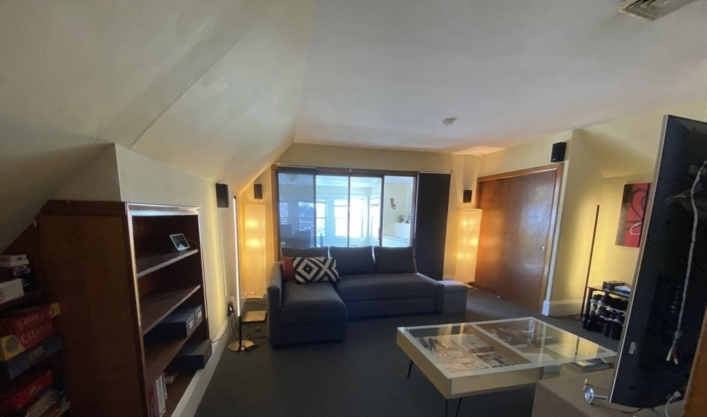 1 bed, 1 bath apartment for rent at 547 Broadway Unit 3, Ball Square — photo 5 of 9