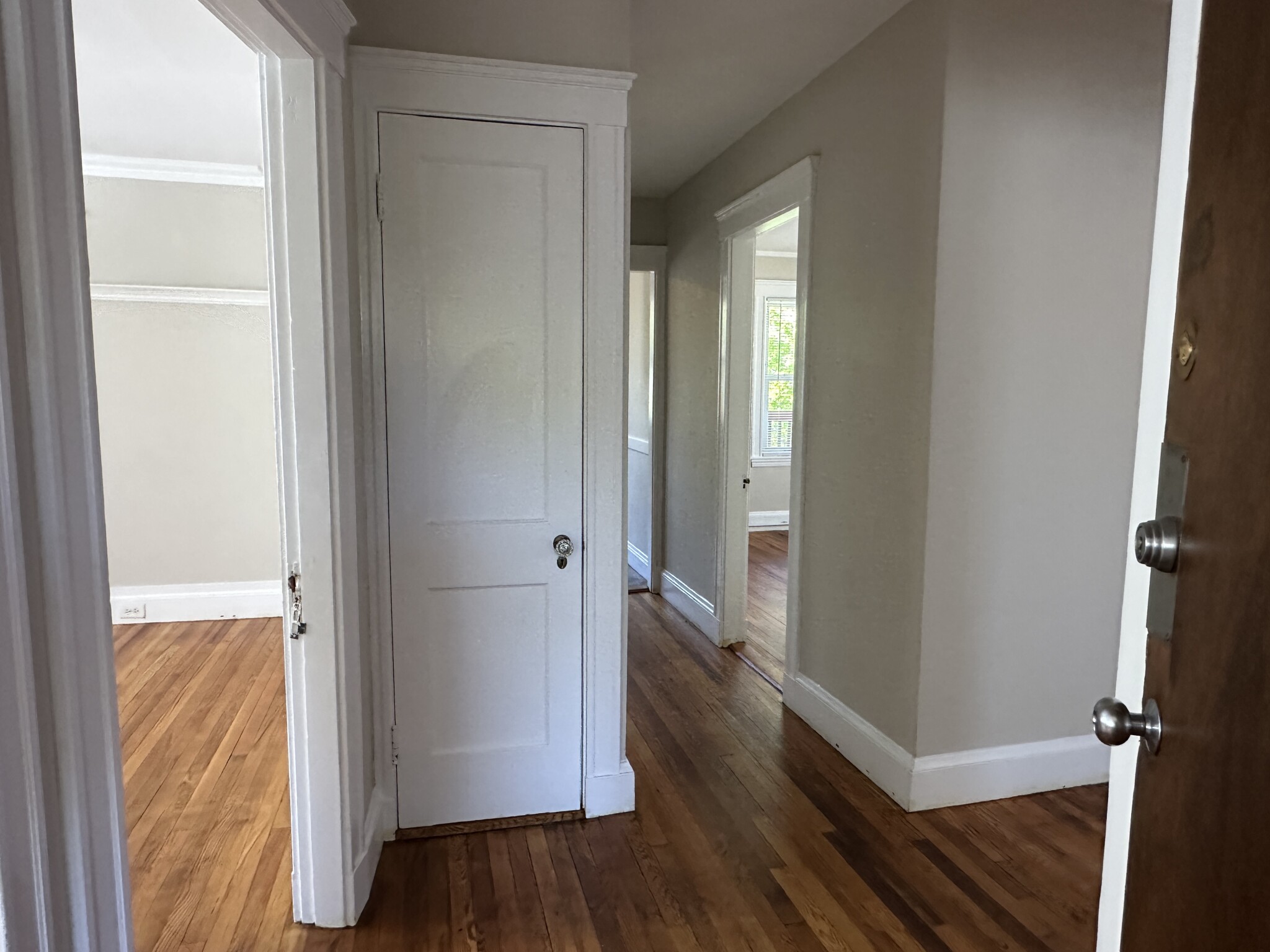 3 bed, 1 bath apartment for rent at 547 Hyde Park Ave Unit 3, Roslindale — photo 4 of 17