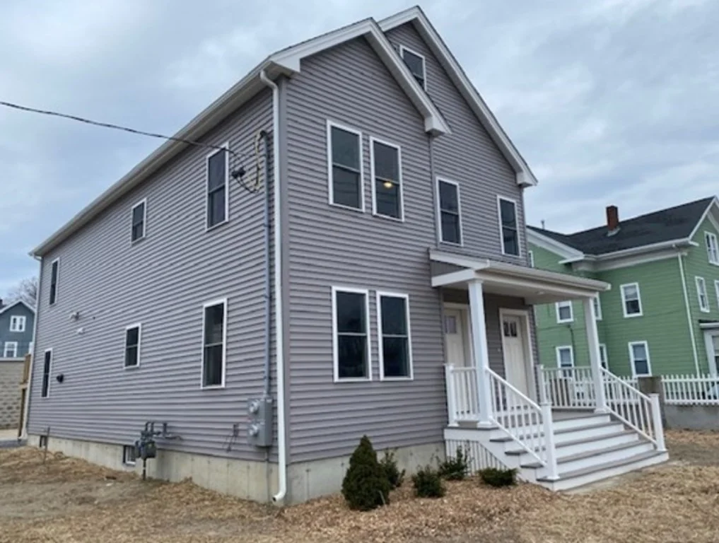 4 bed, 1 bath apartment for rent at 547 Main Unit 2, Brockton — photo 1 of 11
