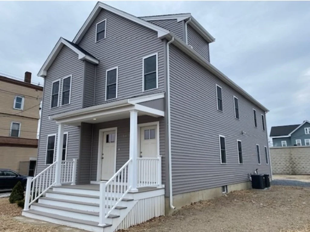 4 bed, 1 bath apartment for rent at 547 Main Unit 2, Brockton — photo 2 of 11