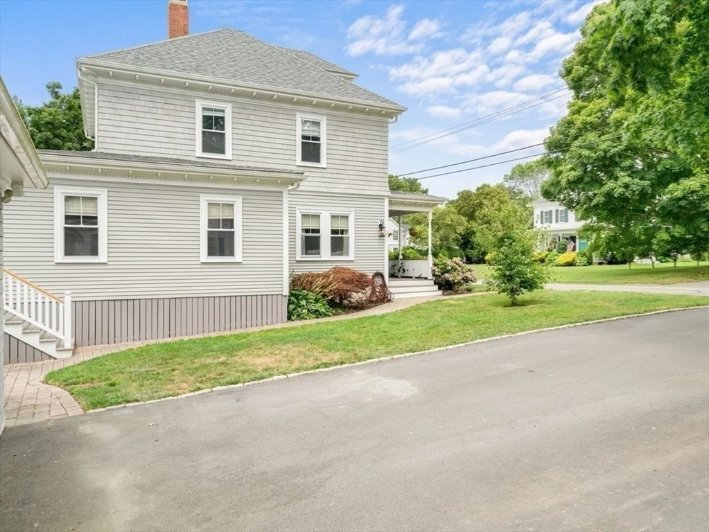 3 bed, 1 bath apartment for rent at 548 Elm St, Dartmouth — photo 19 of 21
