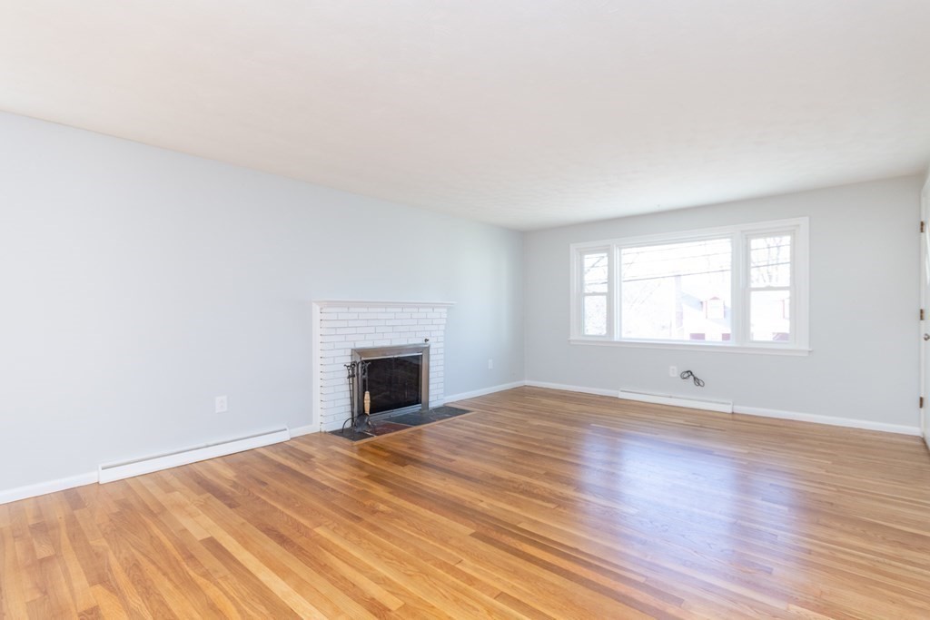 2 bed, 1 bath apartment for rent at 548 Poplar St, Roslindale — photo 4 of 20