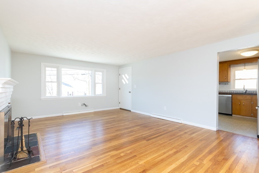 2 bed, 1 bath apartment for rent at 548 Poplar St, Roslindale — photo 5 of 20