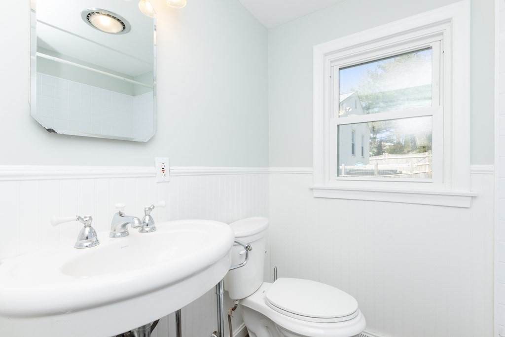 2 bed, 1 bath apartment for rent at 548 Poplar St, Roslindale — photo 10 of 20