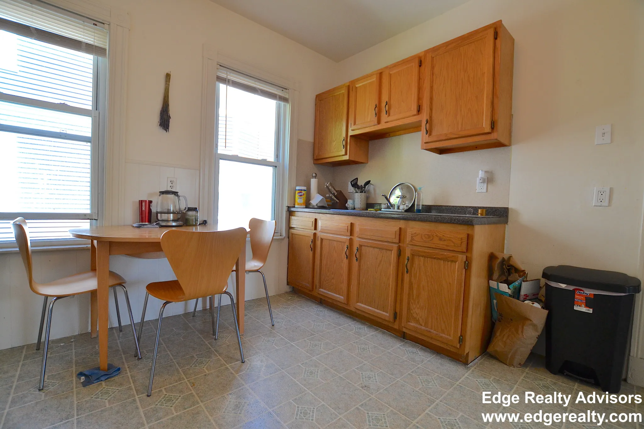 3 bed, 1 bath apartment for rent at 548 Washington St Unit 2, Brighton — photo 7 of 12
