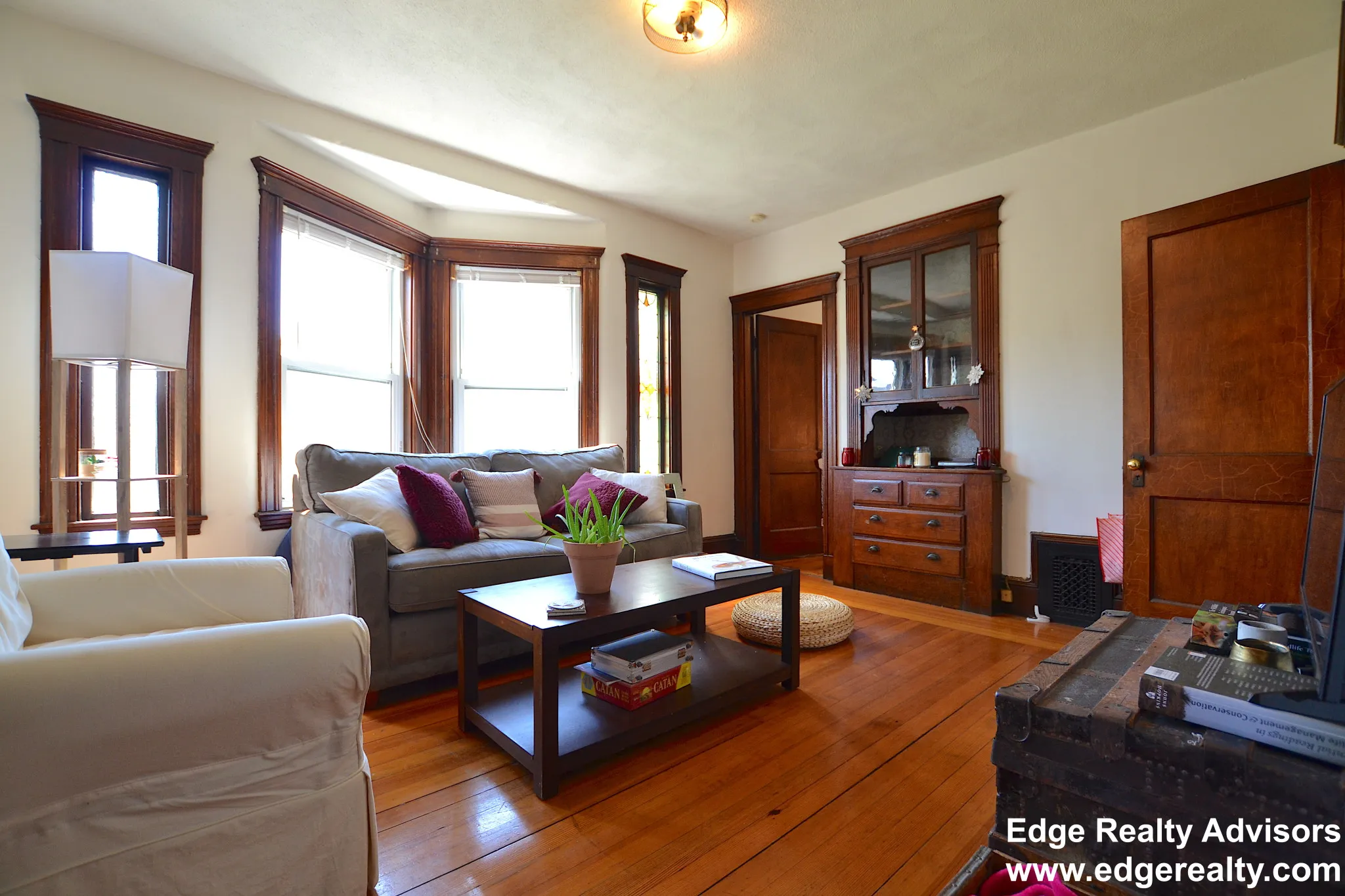 3 bed, 1 bath apartment for rent at 548 Washington St Unit 2, Brighton