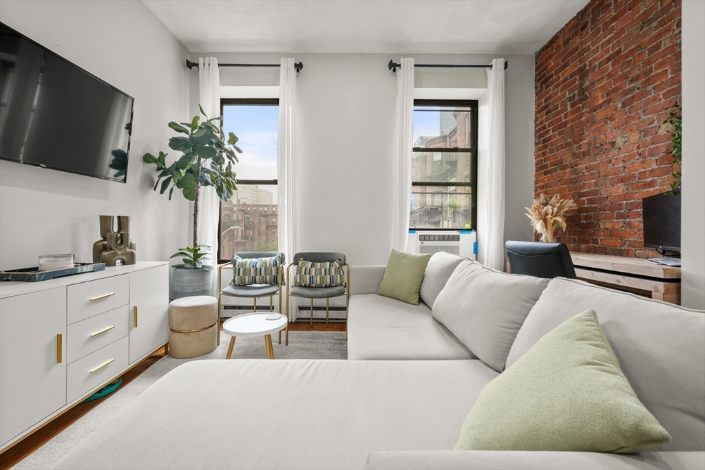 1 bed, 1 bath apartment for rent at 549 Columbus Ave Unit 2, South End — photo 2 of 11