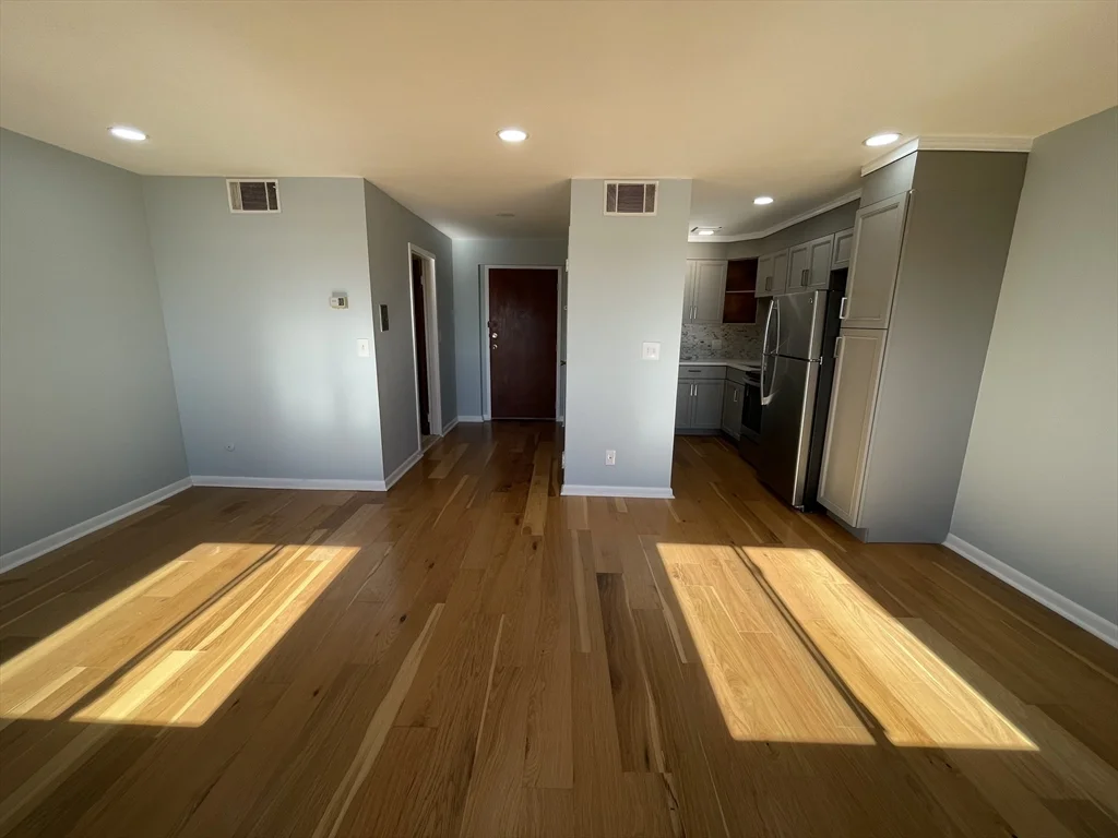 Studio bed, 1 bath apartment for rent at 549 E 4th St Unit E2, South Boston — photo 7 of 11