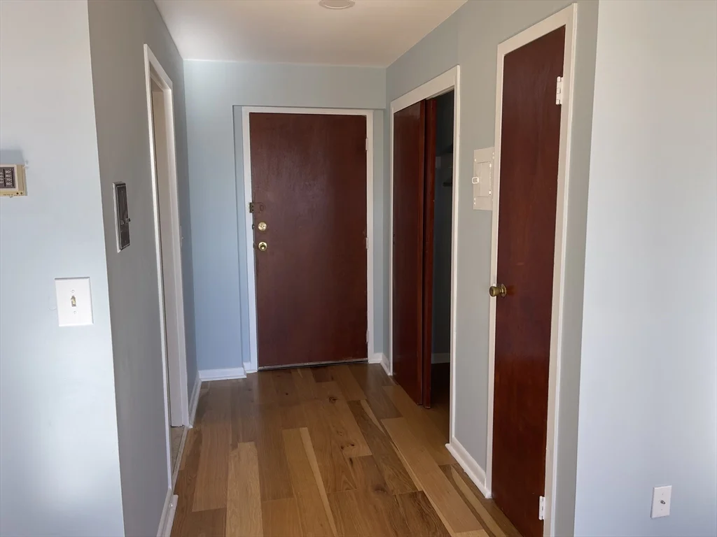 Studio bed, 1 bath apartment for rent at 549 E 4th St Unit E2, South Boston — photo 8 of 11