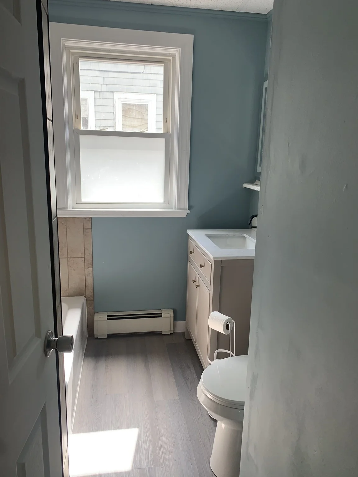 3 bed, 1 bath apartment for rent at 549 Fourth St Unit 1, Fall River — photo 5 of 13