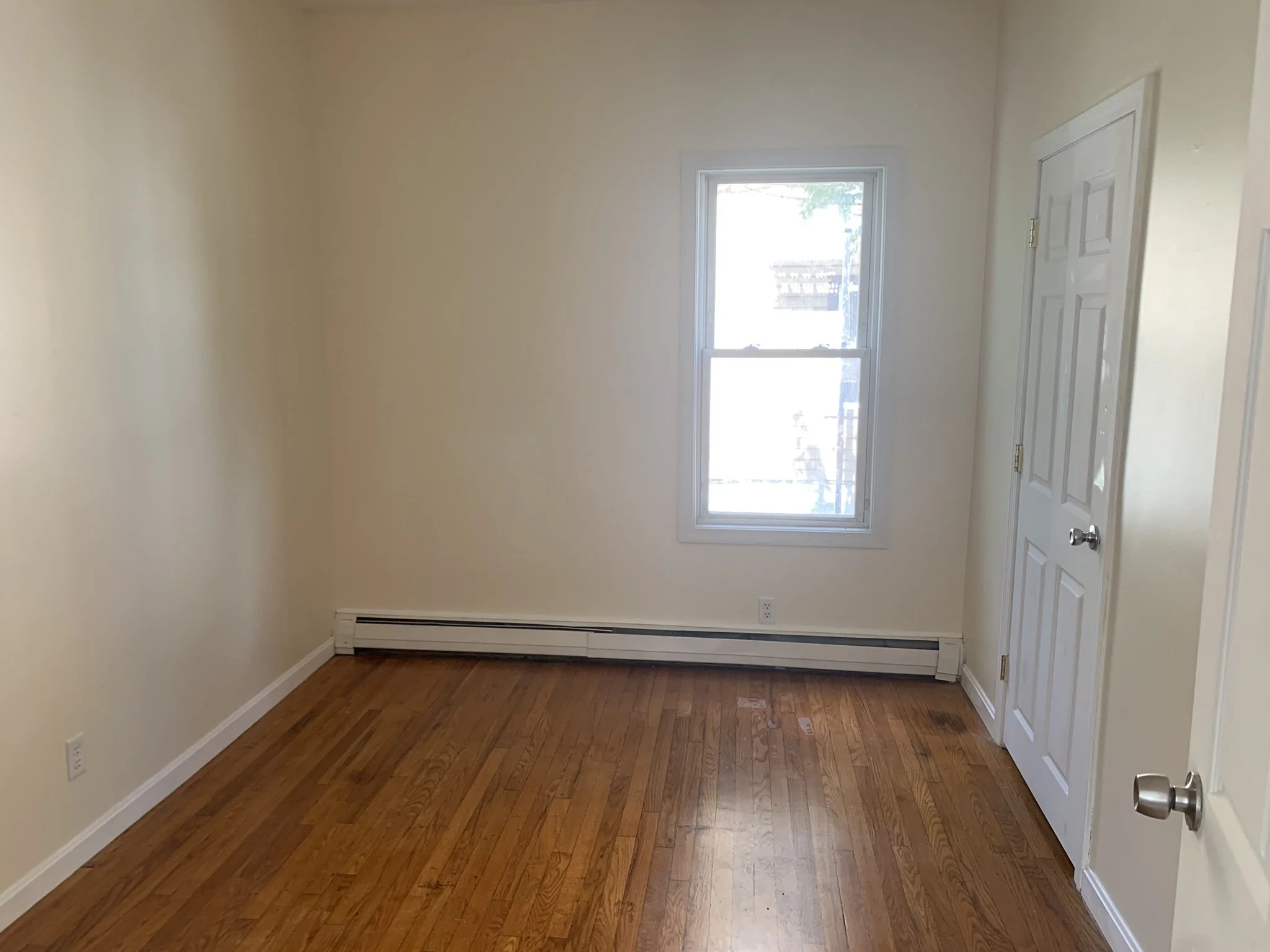 3 bed, 1 bath apartment for rent at 549 Fourth St Unit 1, Fall River — photo 3 of 13
