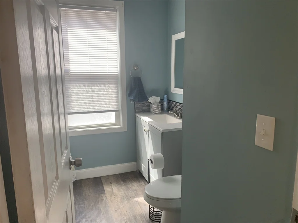 3 bed, 1 bath apartment for rent at 549 Fourth St Unit 2, Fall River — photo 9 of 19