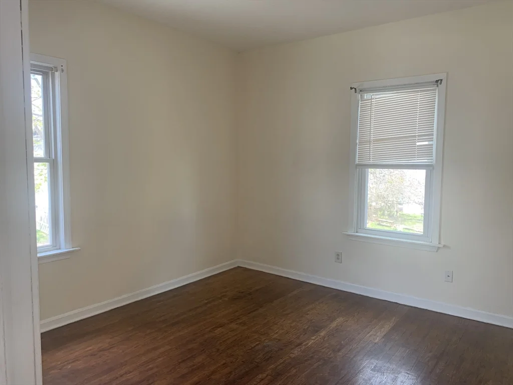 3 bed, 1 bath apartment for rent at 549 Fourth St Unit 2, Fall River — photo 13 of 19
