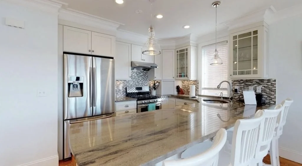 3 bed, 2 bath apartment for rent at 549 Sumner St Unit B, Boston — photo 5 of 24