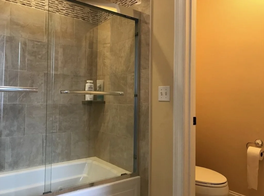 3 bed, 2 bath apartment for rent at 549 Sumner St Unit B, Boston — photo 13 of 24