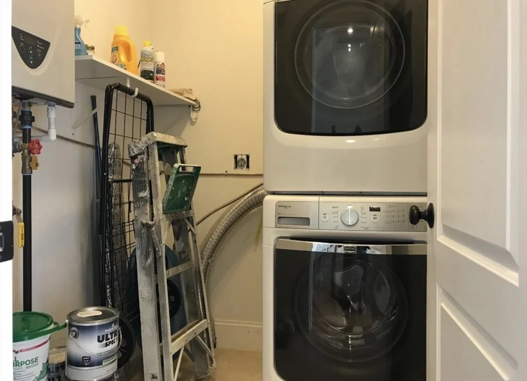 3 bed, 2 bath apartment for rent at 549 Sumner St Unit B, Boston — photo 11 of 24