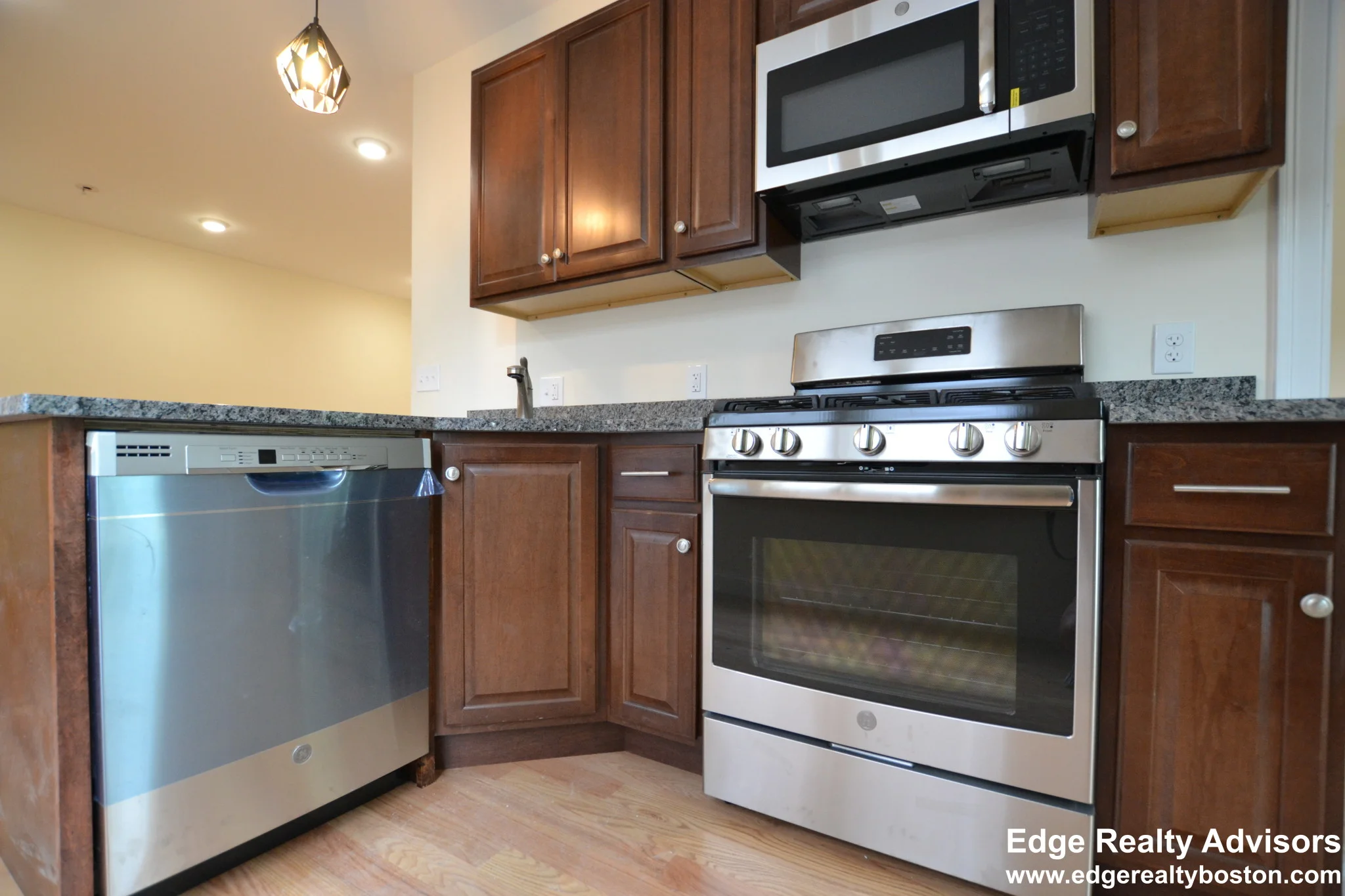1 bed, 1 bath apartment for rent at 549 Washington St Unit 5, Brighton — photo 1 of 6