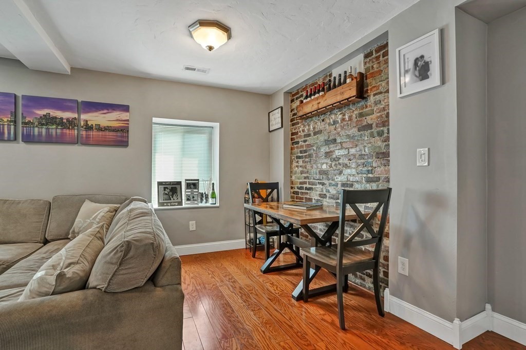 1 bed, 1 bath apartment for rent at 549A E 4th St Unit 1, South Boston — photo 4 of 13
