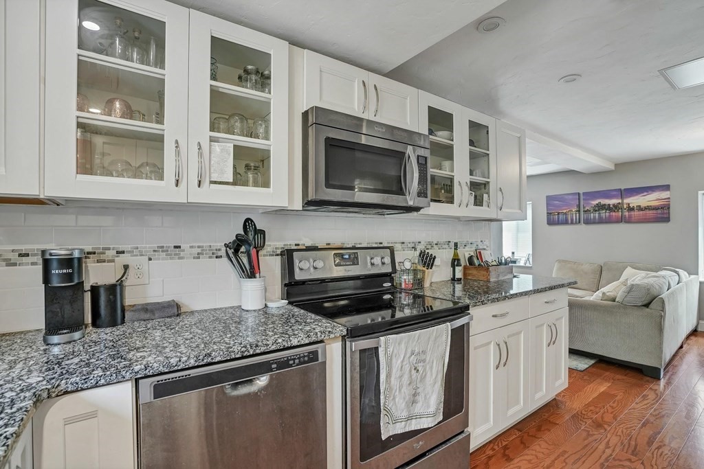 1 bed, 1 bath apartment for rent at 549A E 4th St Unit 1, South Boston — photo 8 of 13