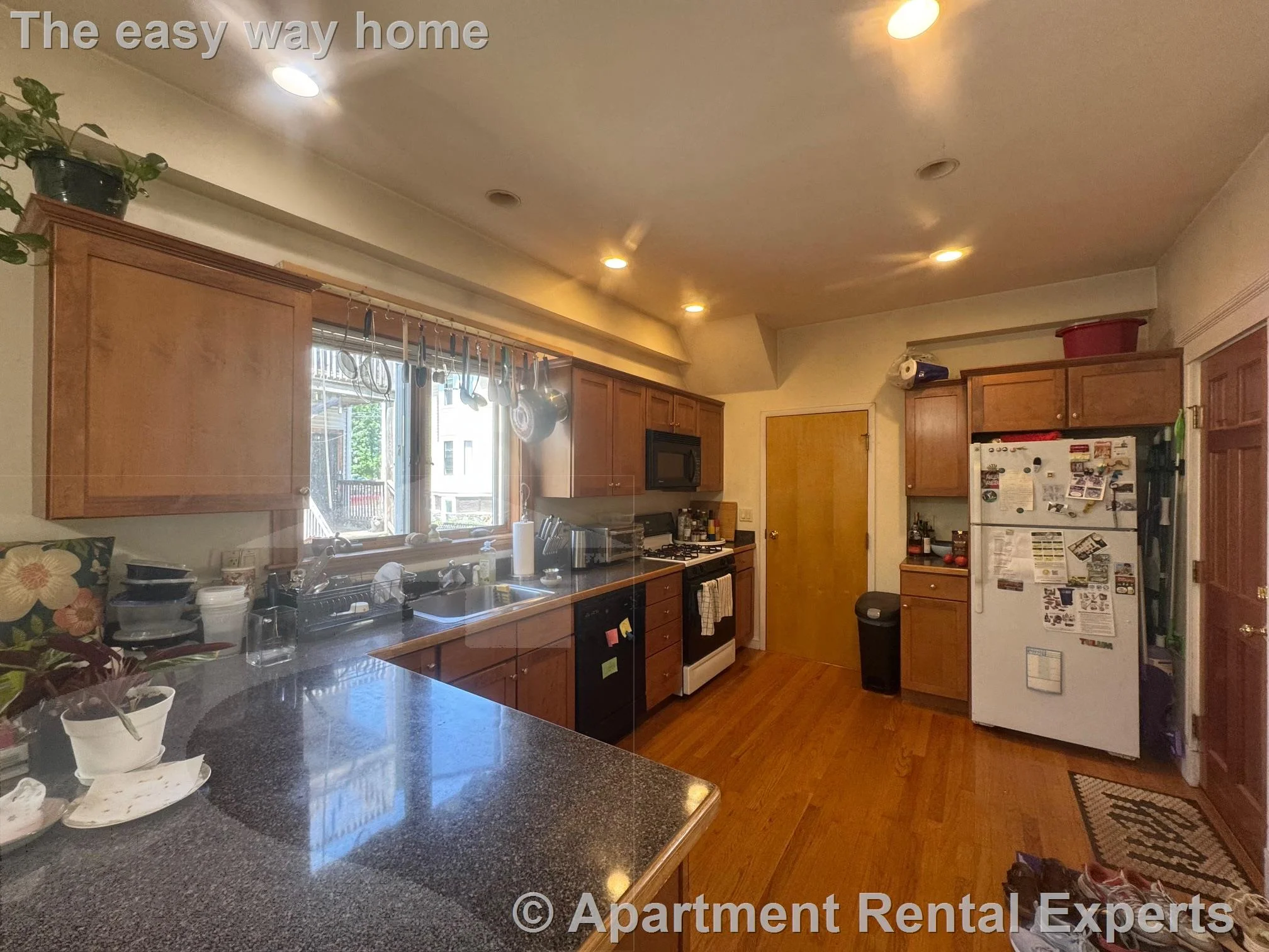 3 bed, 1 bath apartment for rent at 54R College Ave Unit 1, Davis Square — photo 5 of 11
