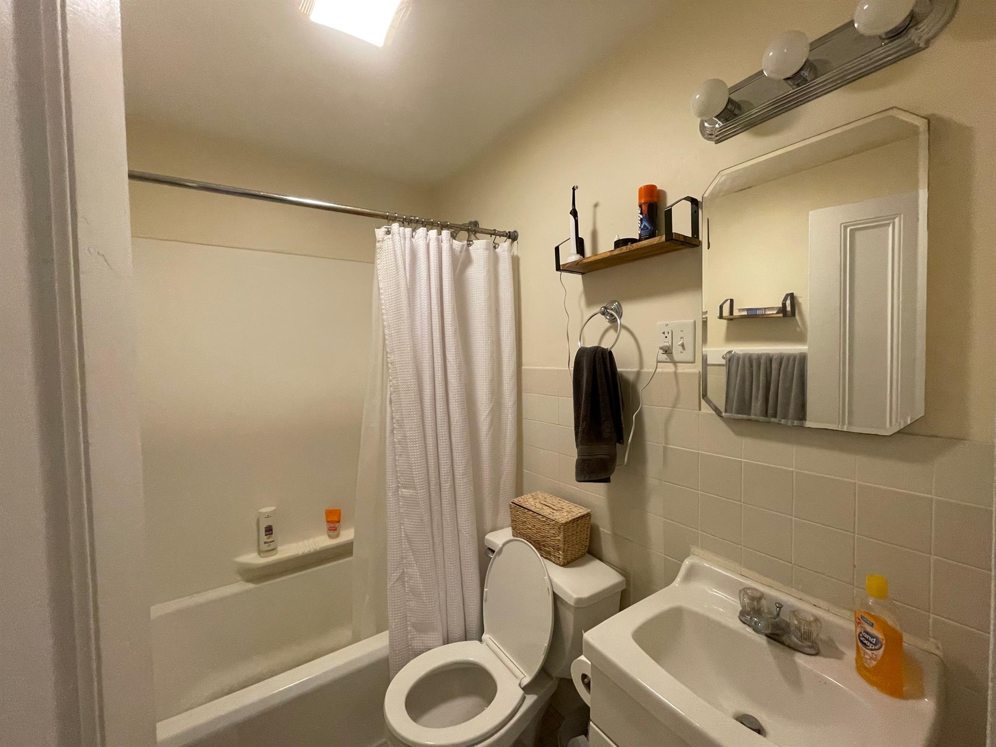1.5 bed, 1 bath apartment for rent at 55 Adams St Unit 2, Winter Hill — photo 10 of 12