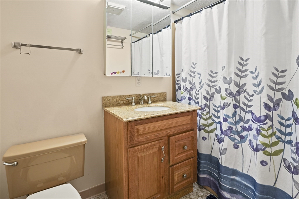 2 bed, 2 bath apartment for rent at 55 Angleside Rd Unit 5, Waltham — photo 13 of 18