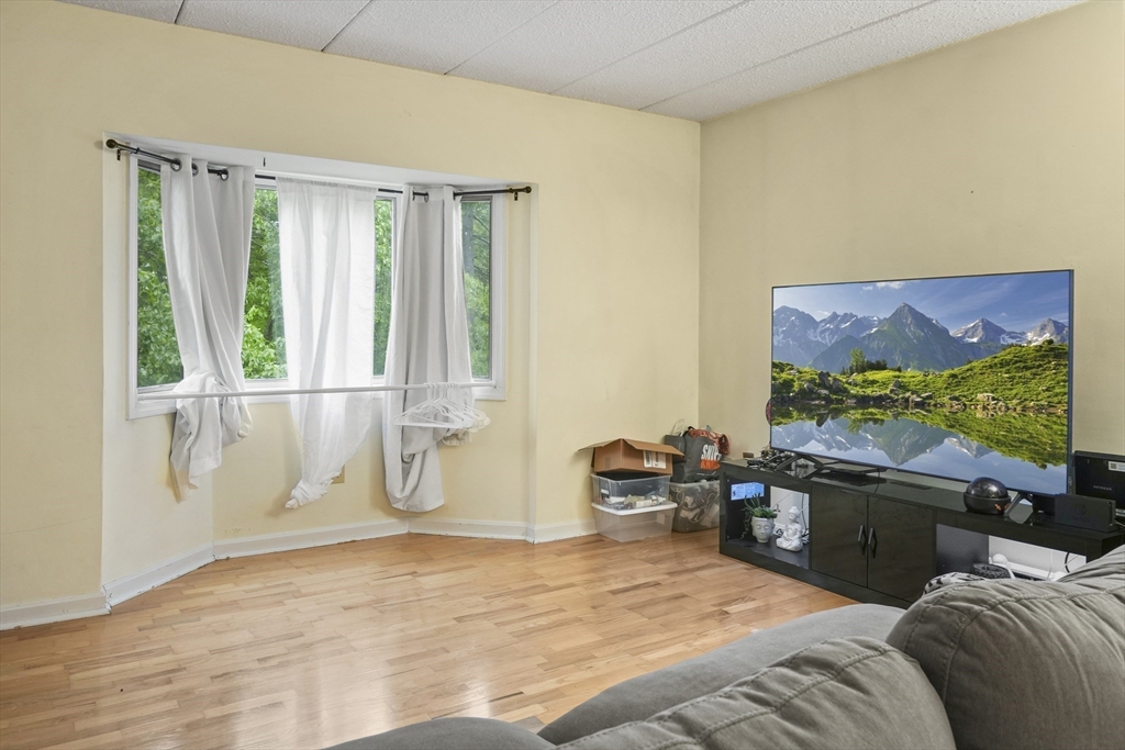 2 bed, 2 bath apartment for rent at 55 Angleside Rd Unit 5, Waltham — photo 9 of 18