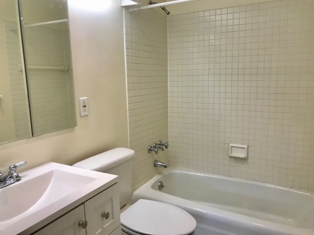 1 bed, 1 bath apartment for rent at 55 Appleton St Unit 1, South End — photo 12 of 15