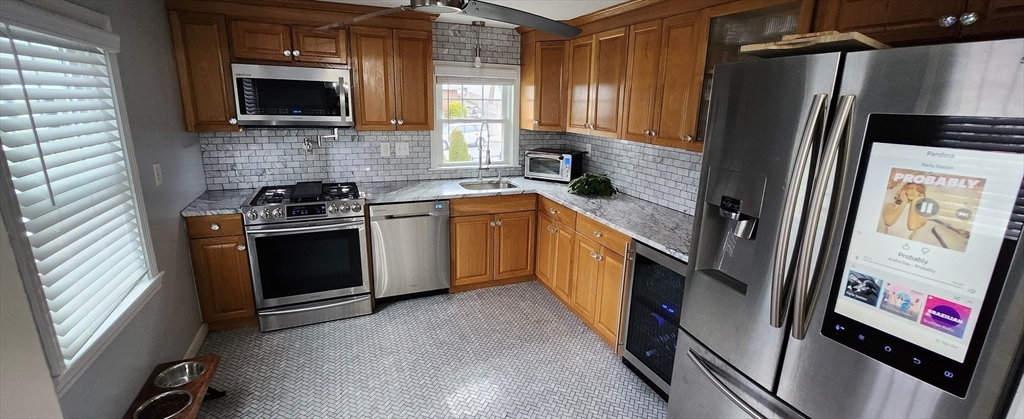 3 bed, 2 bath apartment for rent at 55 Arborfield Rd, Roslindale — photo 5 of 12