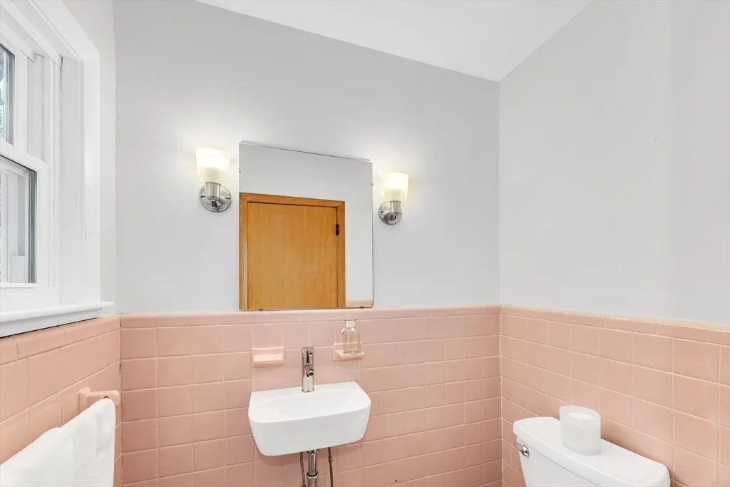 3 bed, 1 bath apartment for rent at 55 Arborough, Roslindale — photo 24 of 30