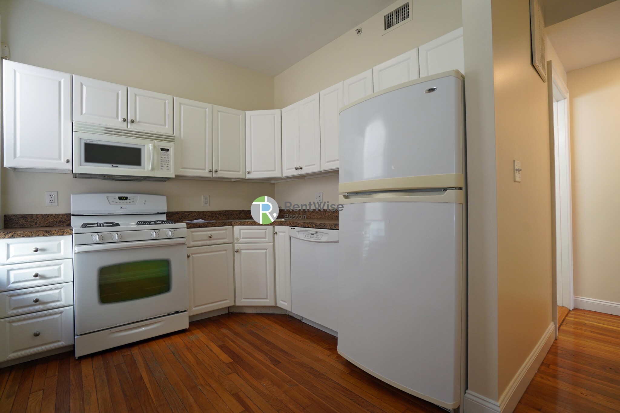 1 bed, 1 bath apartment for rent at 55 Ashford St Unit 1, Allston — photo 11 of 19