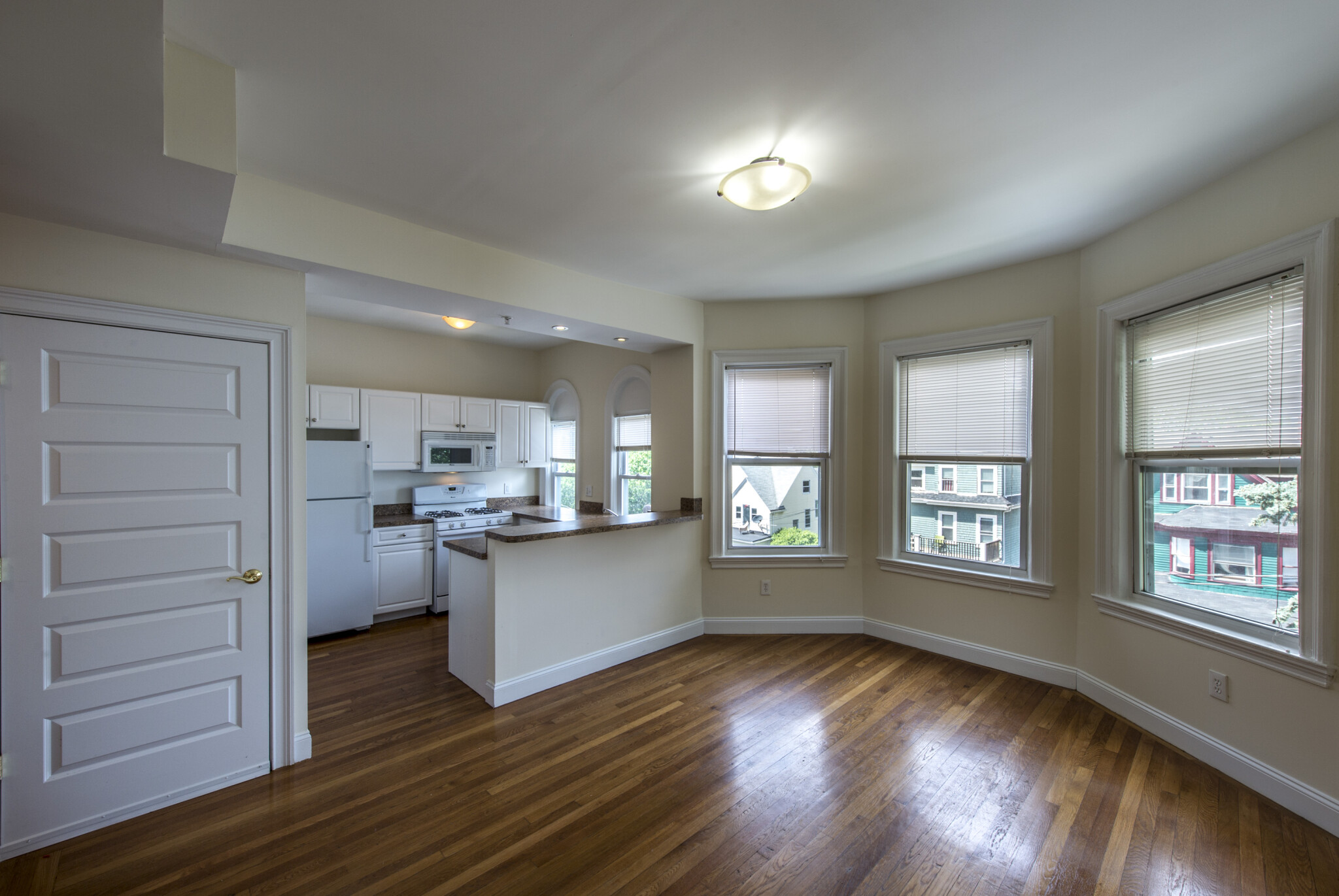 2 bed, 1 bath apartment for rent at 55 Ashford St Unit 5-5, Allston — photo 2 of 18