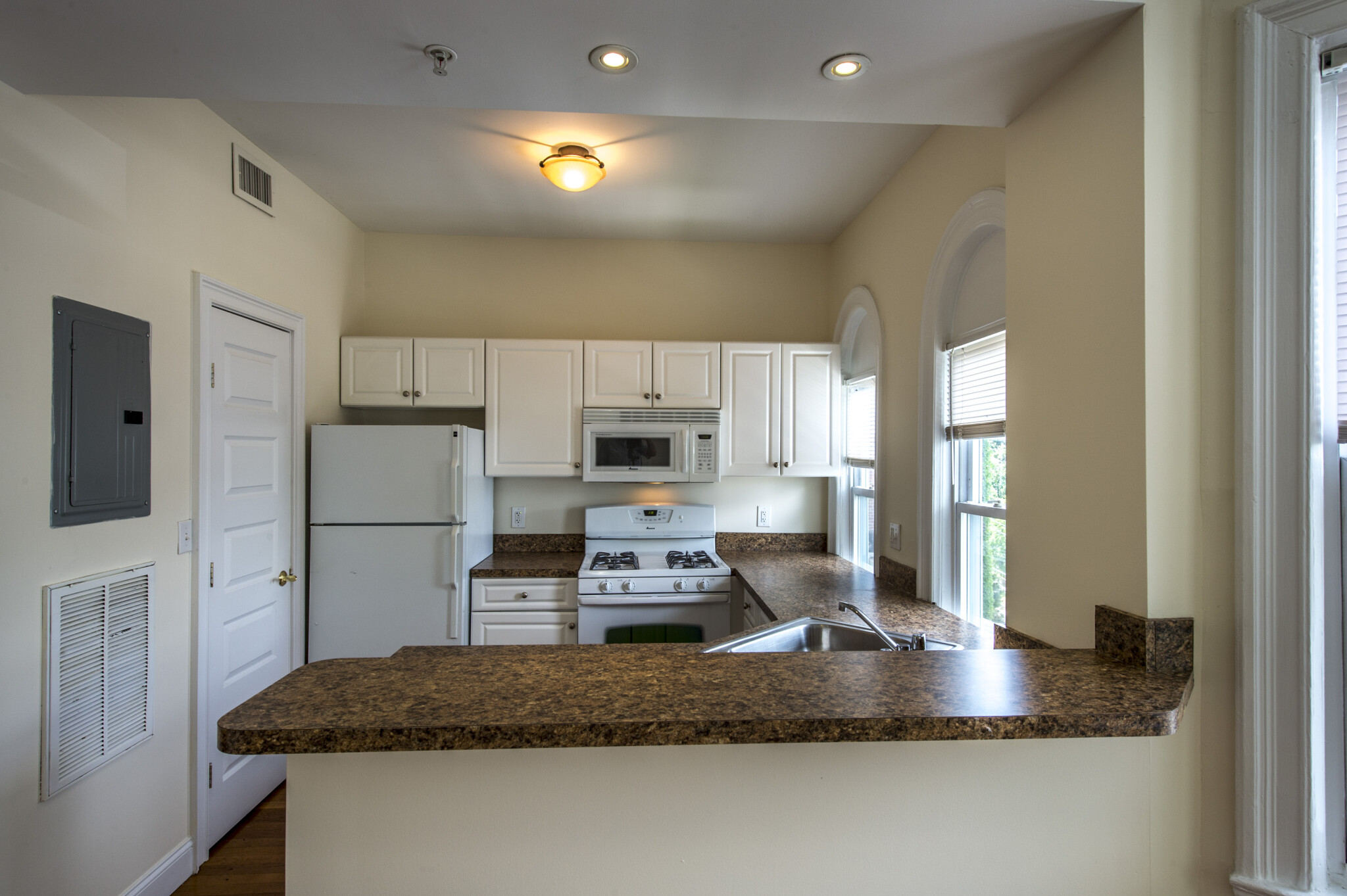 2 bed, 1 bath apartment for rent at 55 Ashford St Unit 5-5, Allston — photo 13 of 18