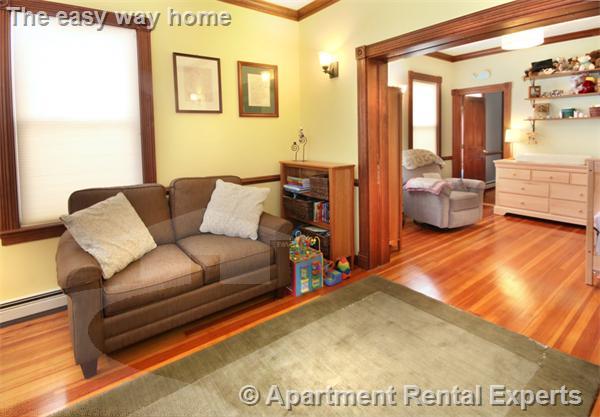 3 bed, 2 bath apartment for rent at 55 Avon St, Spring Hill — photo 4 of 18