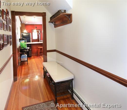 3 bed, 2 bath apartment for rent at 55 Avon St, Spring Hill — photo 3 of 18