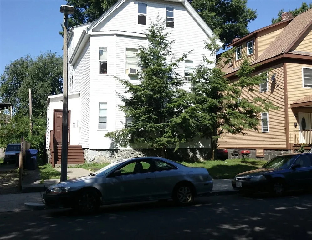 2 bed, 1 bath apartment for rent at 55 Bernard St Unit 3, Dorchester — photo 8 of 8