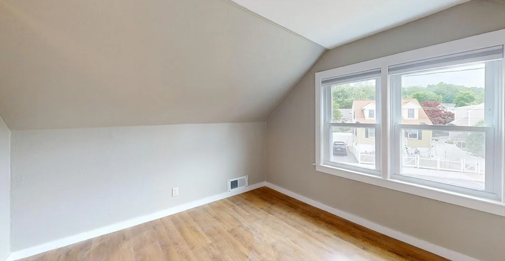 3 bed, 1 bath apartment for rent at 55 Brentwood, Forestdale — photo 6 of 10