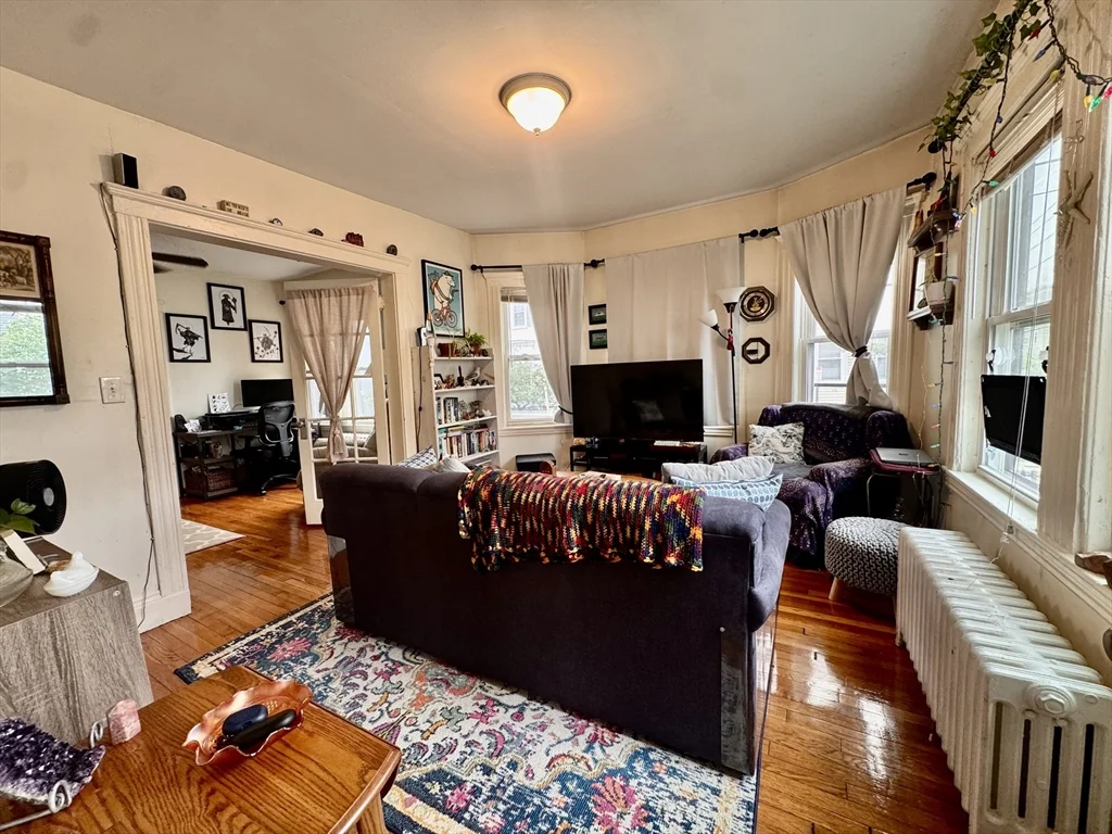 1 bed, 1 bath apartment for rent at 55 Brookley Rd Unit 1R, Jamaica Plain