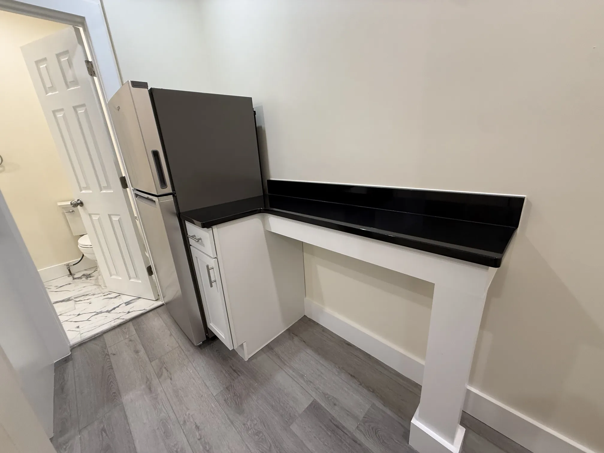 Studio bed, 1 bath apartment for rent at 55 Burbank St Unit 12, Fenway — photo 3 of 13