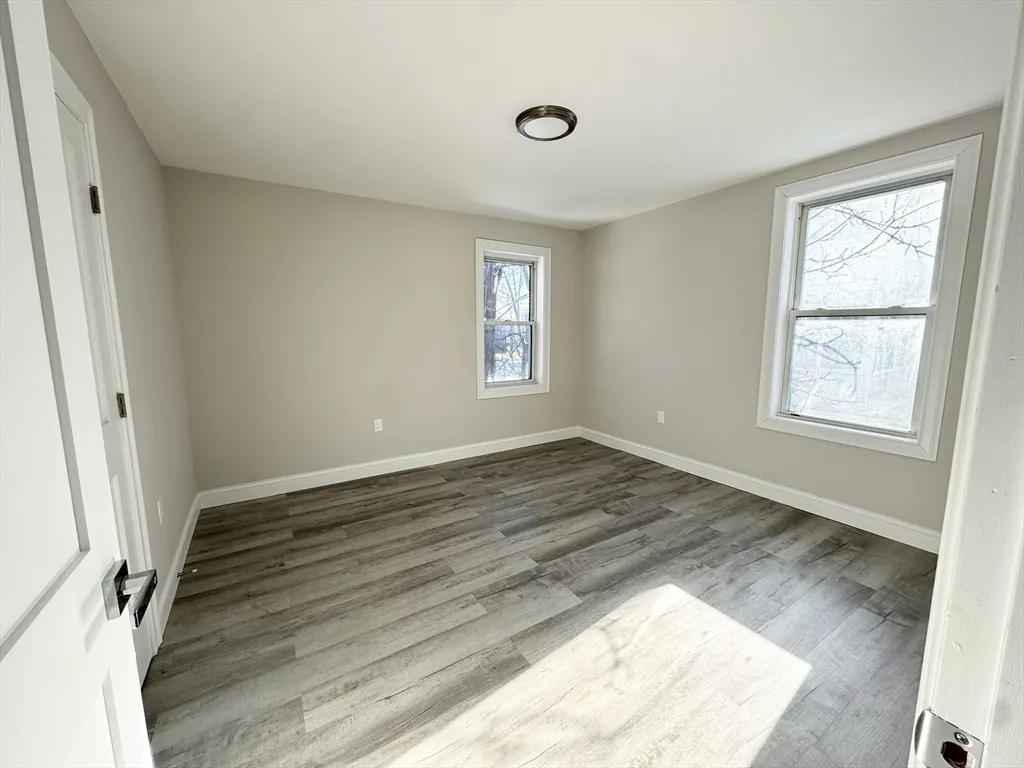 4 bed, 2 bath apartment for rent at 55 Burrell St Unit R, Roxbury — photo 7 of 9