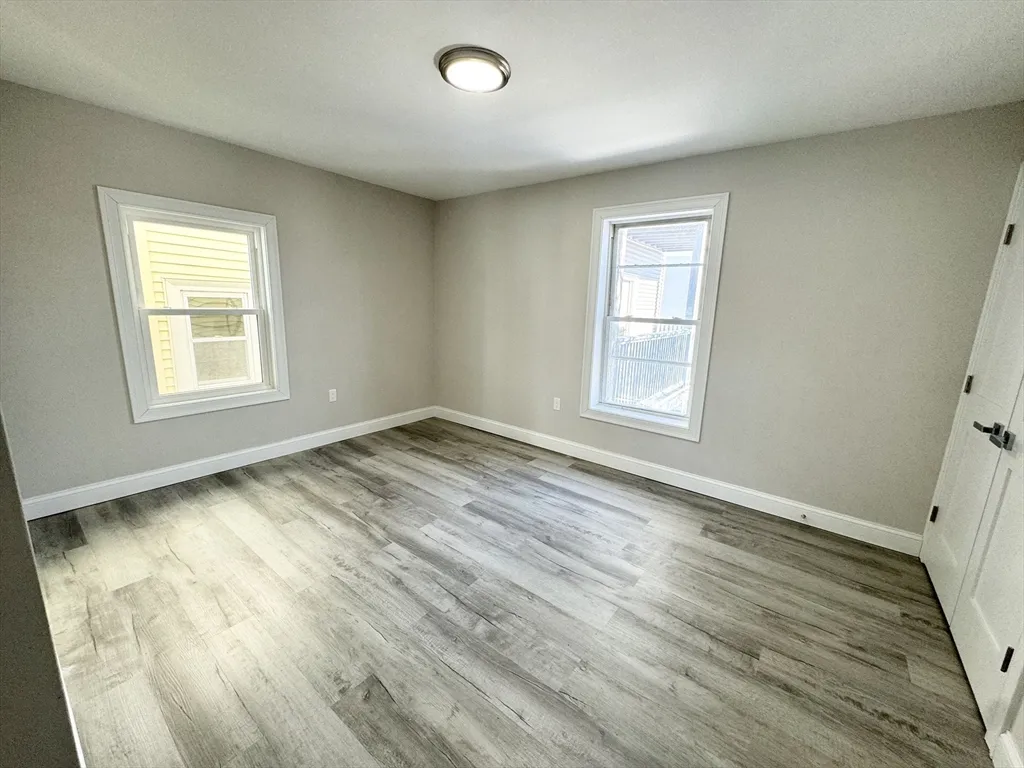 4 bed, 2 bath apartment for rent at 55 Burrell St Unit R, Roxbury — photo 4 of 9