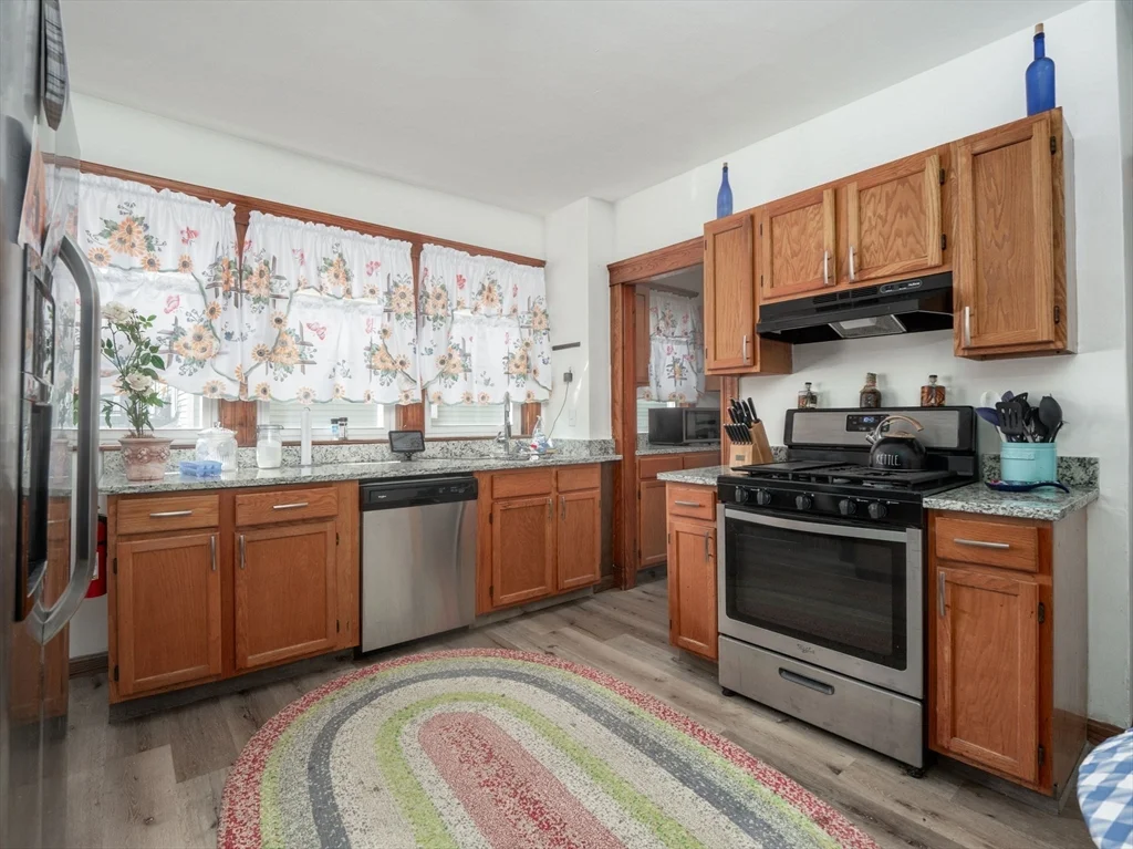 3 bed, 1 bath apartment for rent at 55 Central St Unit 2, Spring Hill — photo 11 of 30