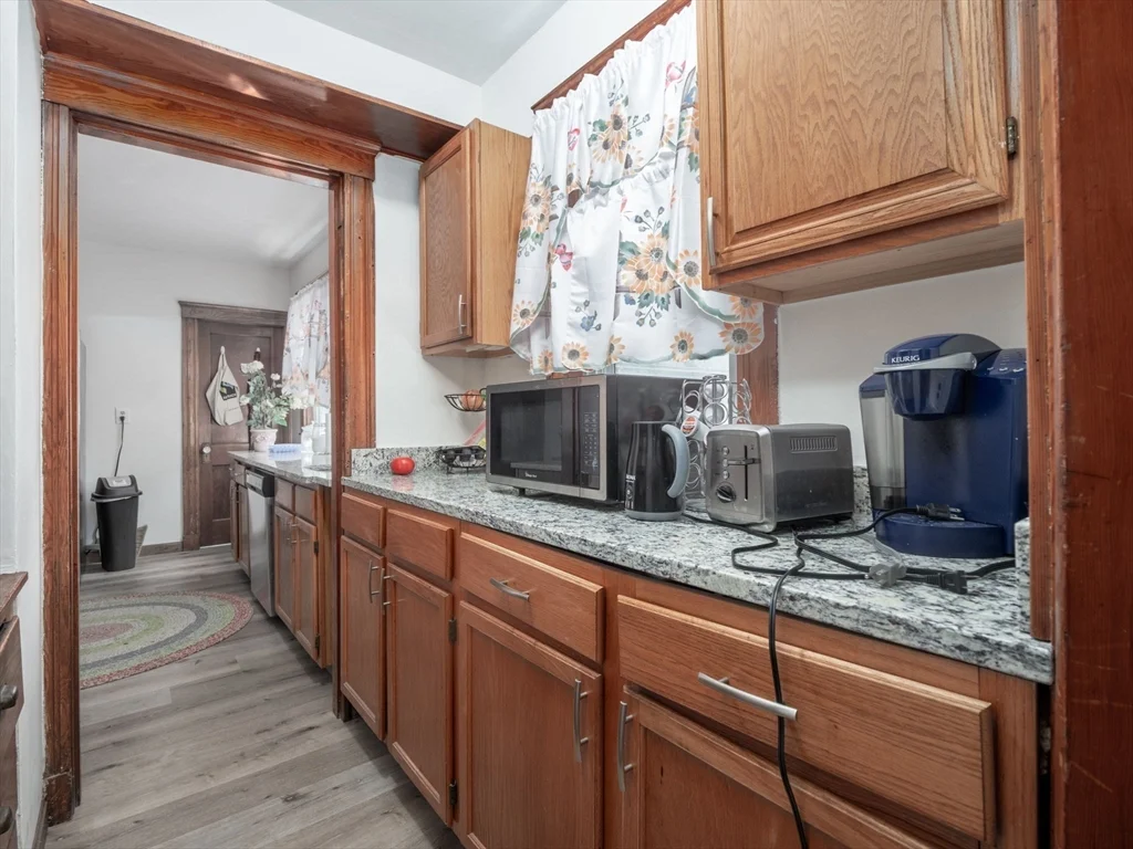 3 bed, 1 bath apartment for rent at 55 Central St Unit 2, Spring Hill — photo 5 of 30