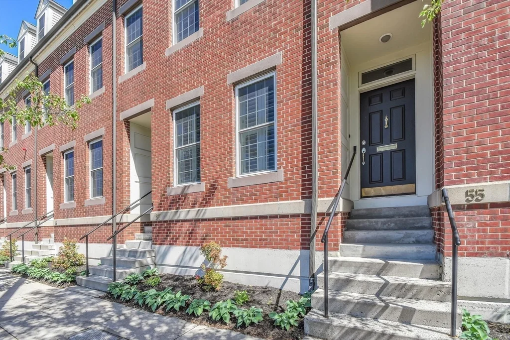 3 bed, 2 bath apartment for rent at 55 Chelsea St Unit 55, Charlestown — photo 22 of 22