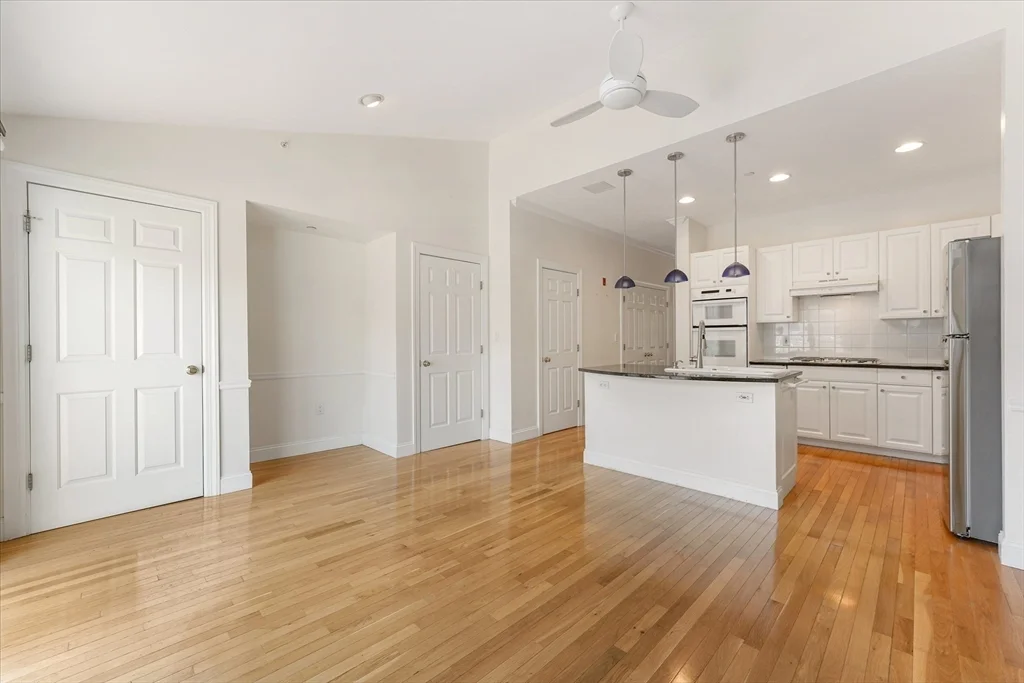 3 bed, 2 bath apartment for rent at 55 Chelsea St Unit 55, Charlestown — photo 5 of 22