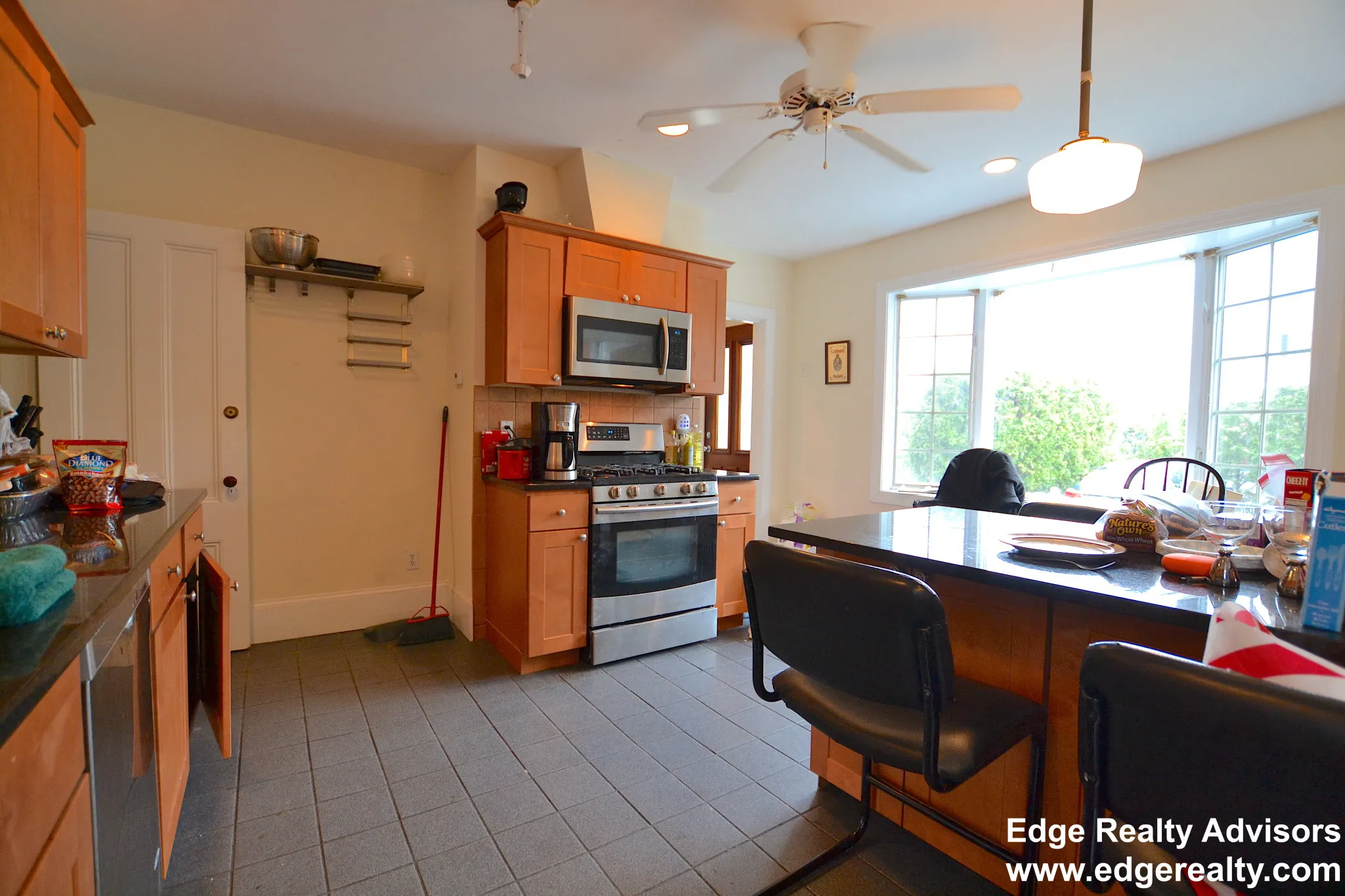 4 bed, 3 bath apartment for rent at 55 Chestnut Hill Ave Unit 1, Brighton — photo 2 of 11