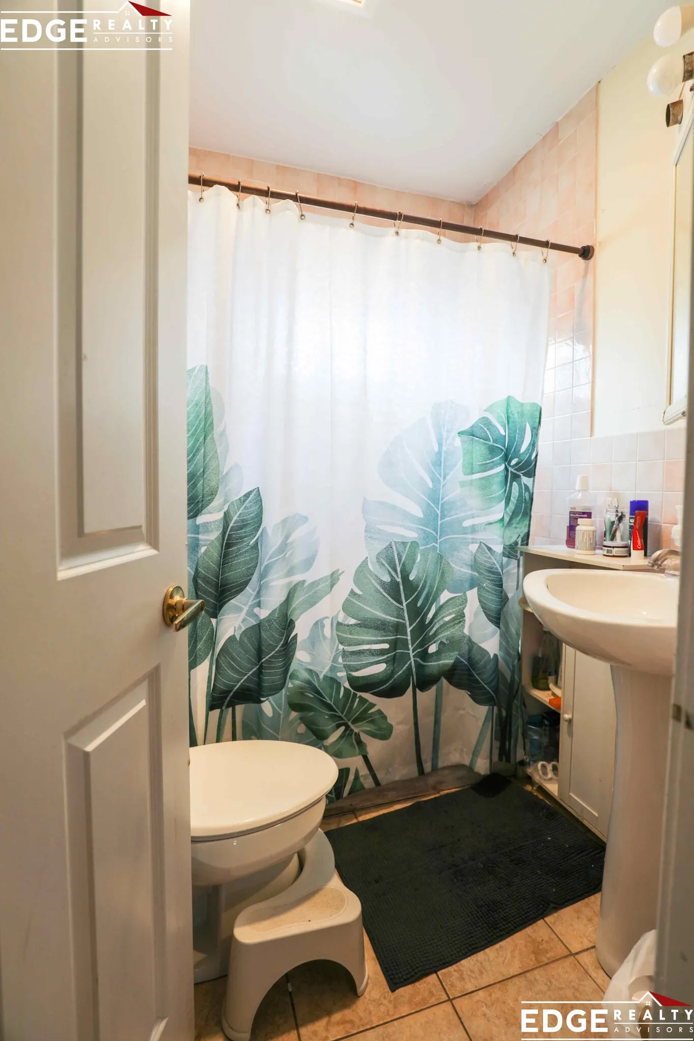 6 bed, 3 bath apartment for rent at 55 Chestnut Hill Ave Unit 2, Brighton — photo 8 of 11