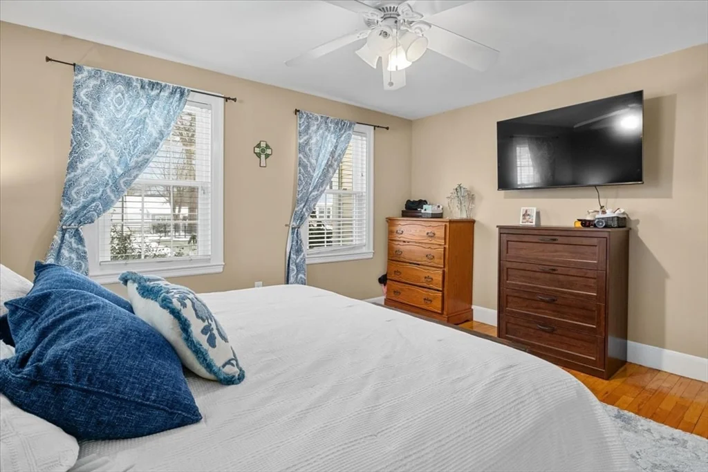 2 bed, 1 bath apartment for rent at 55 Colchester St Unit 1, Hyde Park — photo 25 of 41