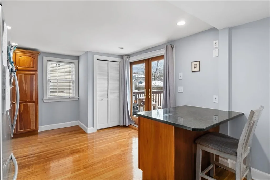 2 bed, 1 bath apartment for rent at 55 Colchester St Unit 1, Hyde Park — photo 16 of 41