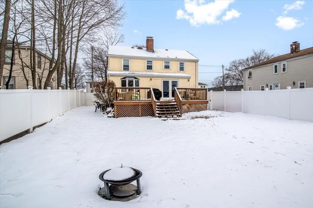 2 bed, 1 bath apartment for rent at 55 Colchester St Unit 1, Hyde Park — photo 34 of 41